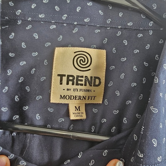 Trend by FX Fusion Mens Navy Blue Micro Paisley Modern Fit Button Down Shirt M - Picture 2 of 4